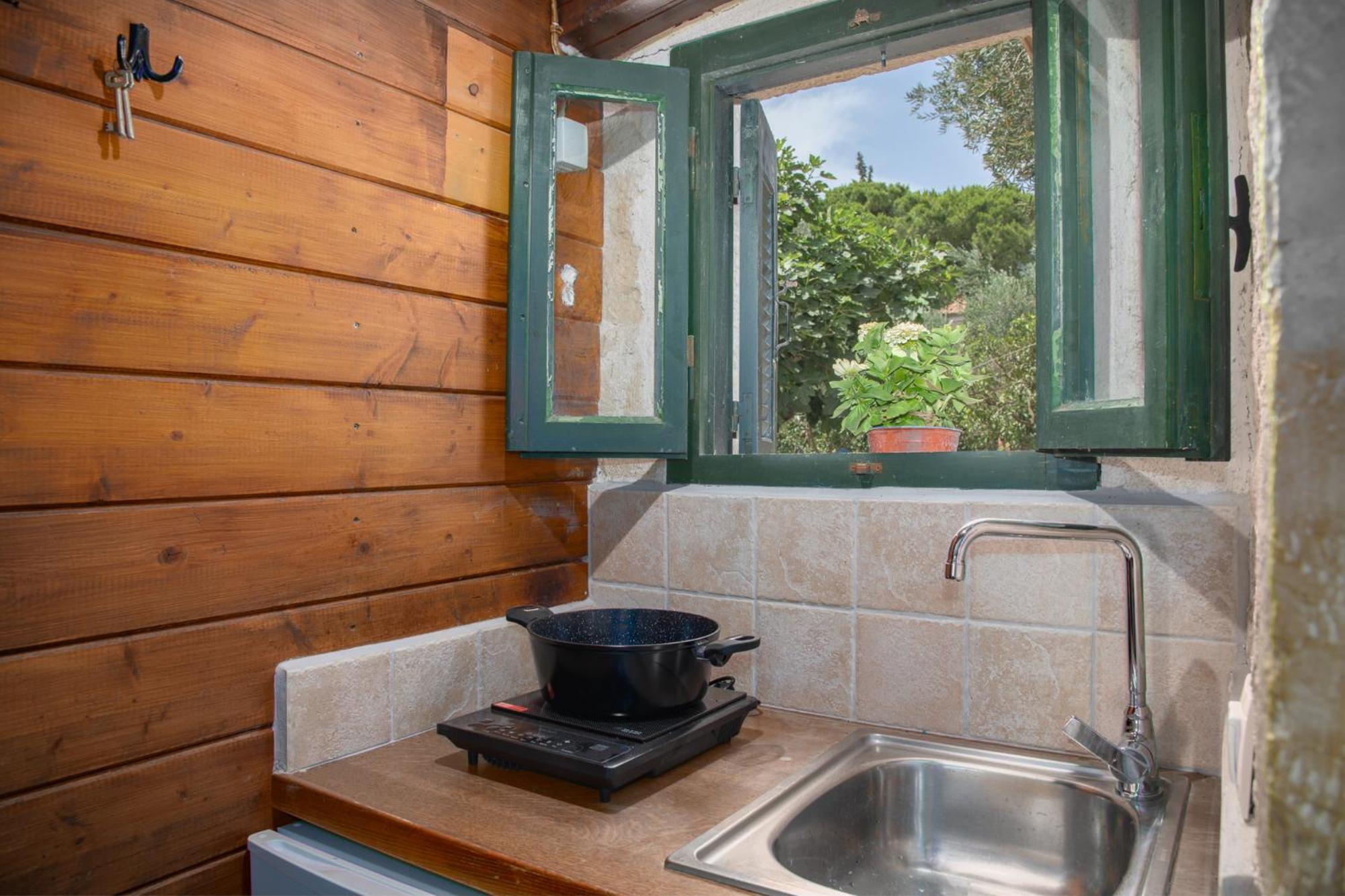 Orama Stone Apartments - Authentic Hospitality In A Historical Location, By Zantewize 객실 사진