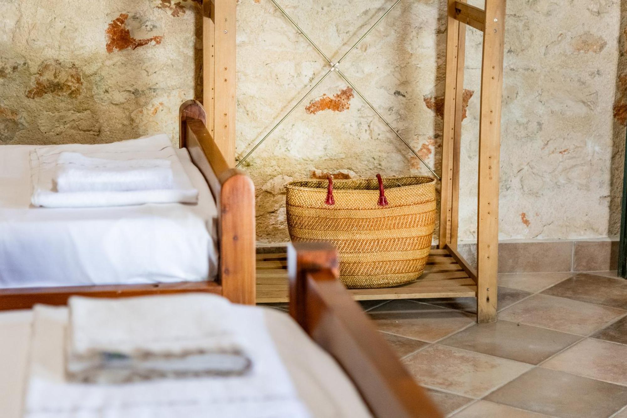 Orama Stone Apartments - Authentic Hospitality In A Historical Location, By Zantewize 객실 사진