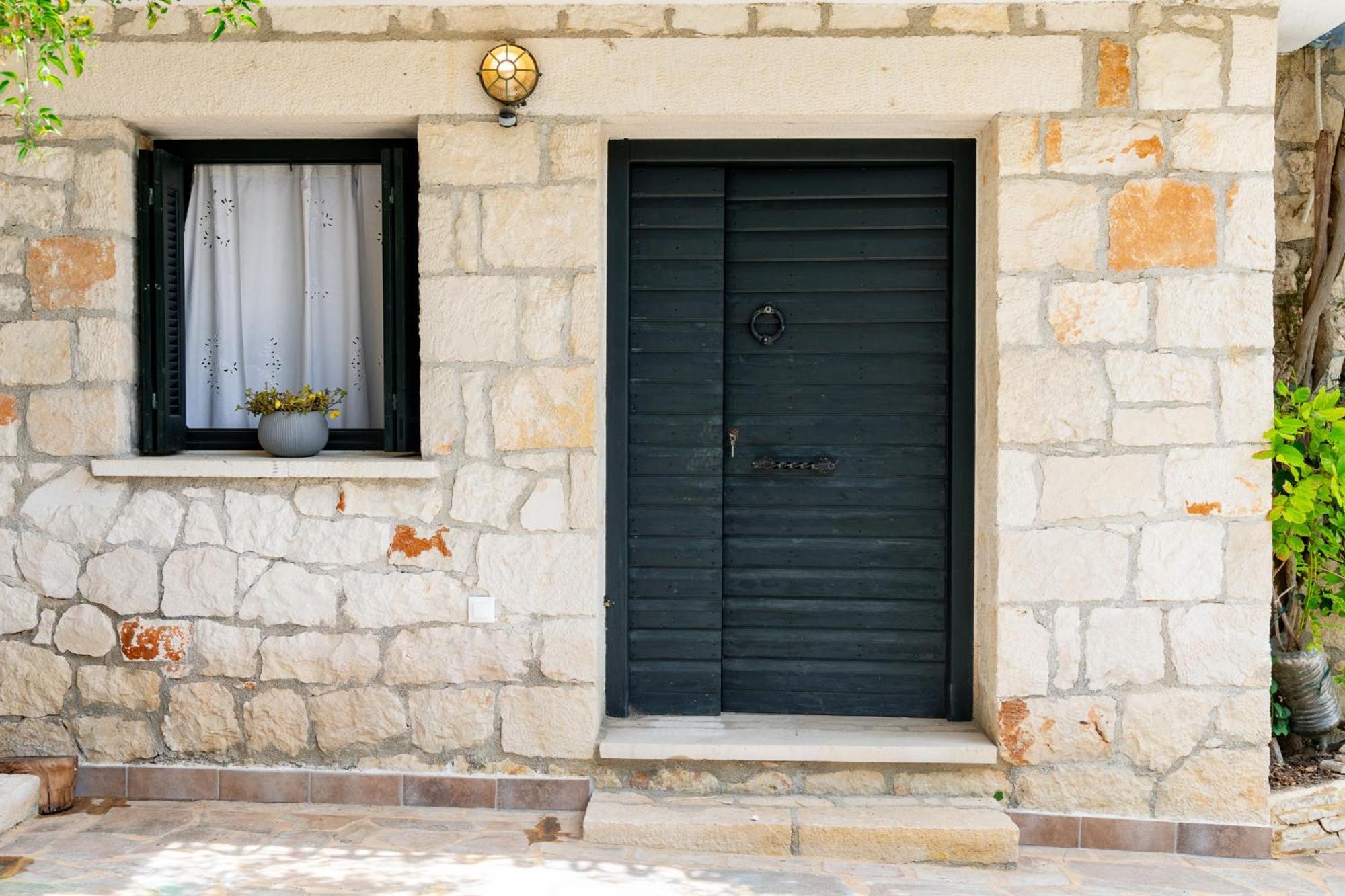 Orama Stone Apartments - Authentic Hospitality In A Historical Location, By Zantewize 외부 사진