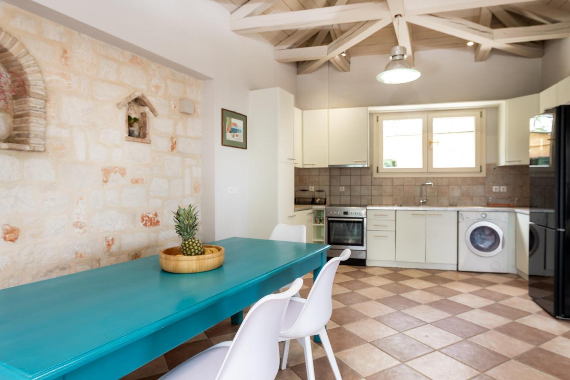 Orama Stone Apartments - Authentic Hospitality In A Historical Location, By Zantewize 객실 사진