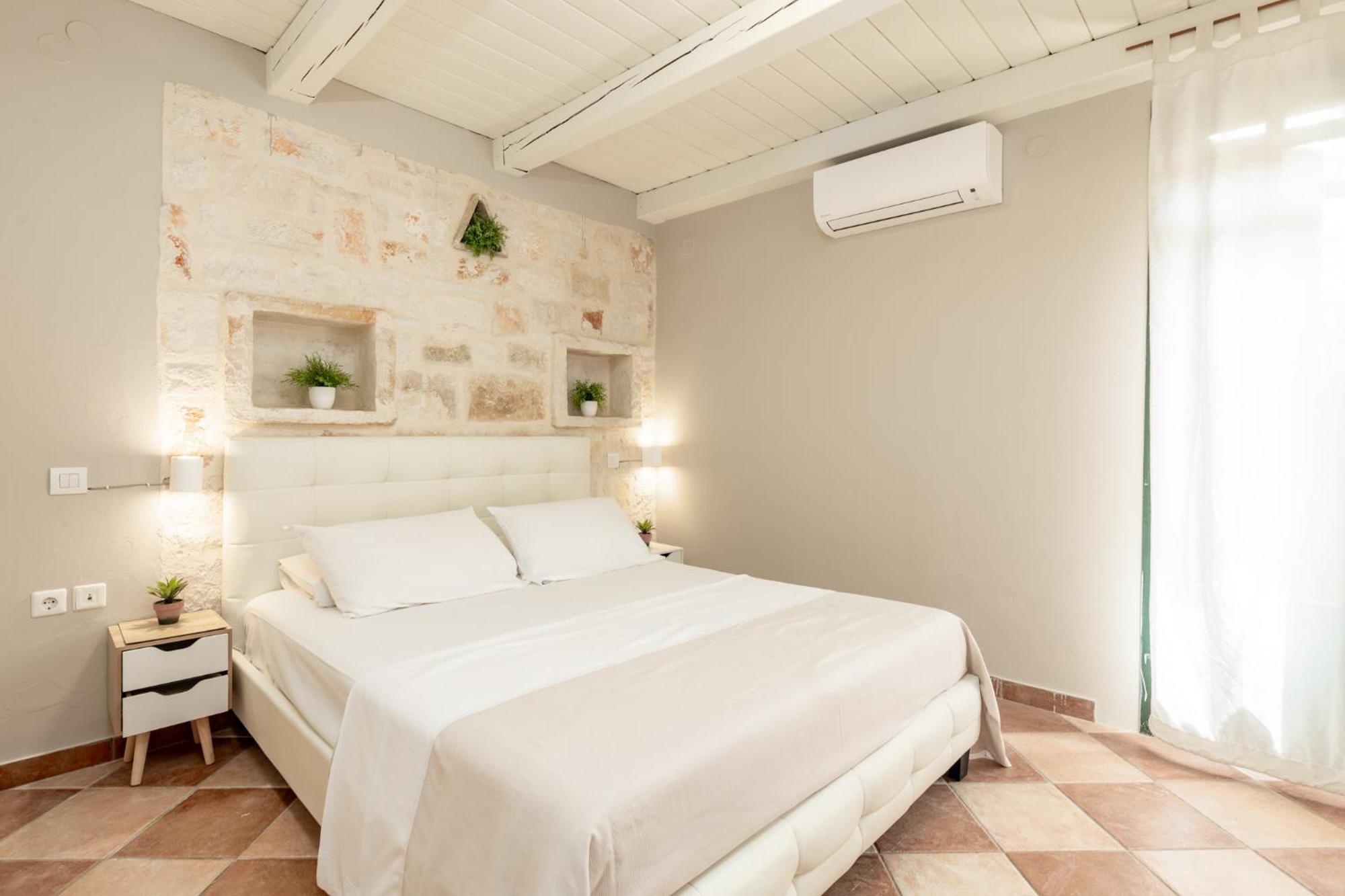 Orama Stone Apartments - Authentic Hospitality In A Historical Location, By Zantewize 객실 사진